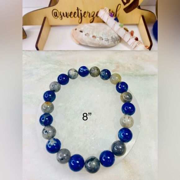 Handmade Lapis Lazuli & Labradorite Unisex Gemstone Bead Bracelet - Picture 3 of 10